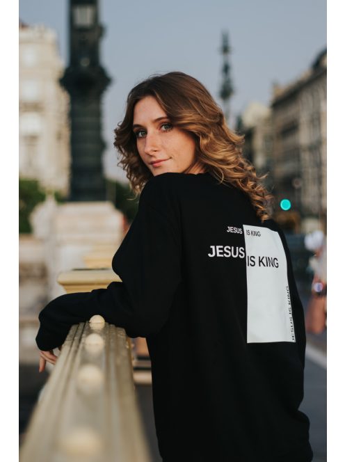 JESUS IS KING zwart unisex trui